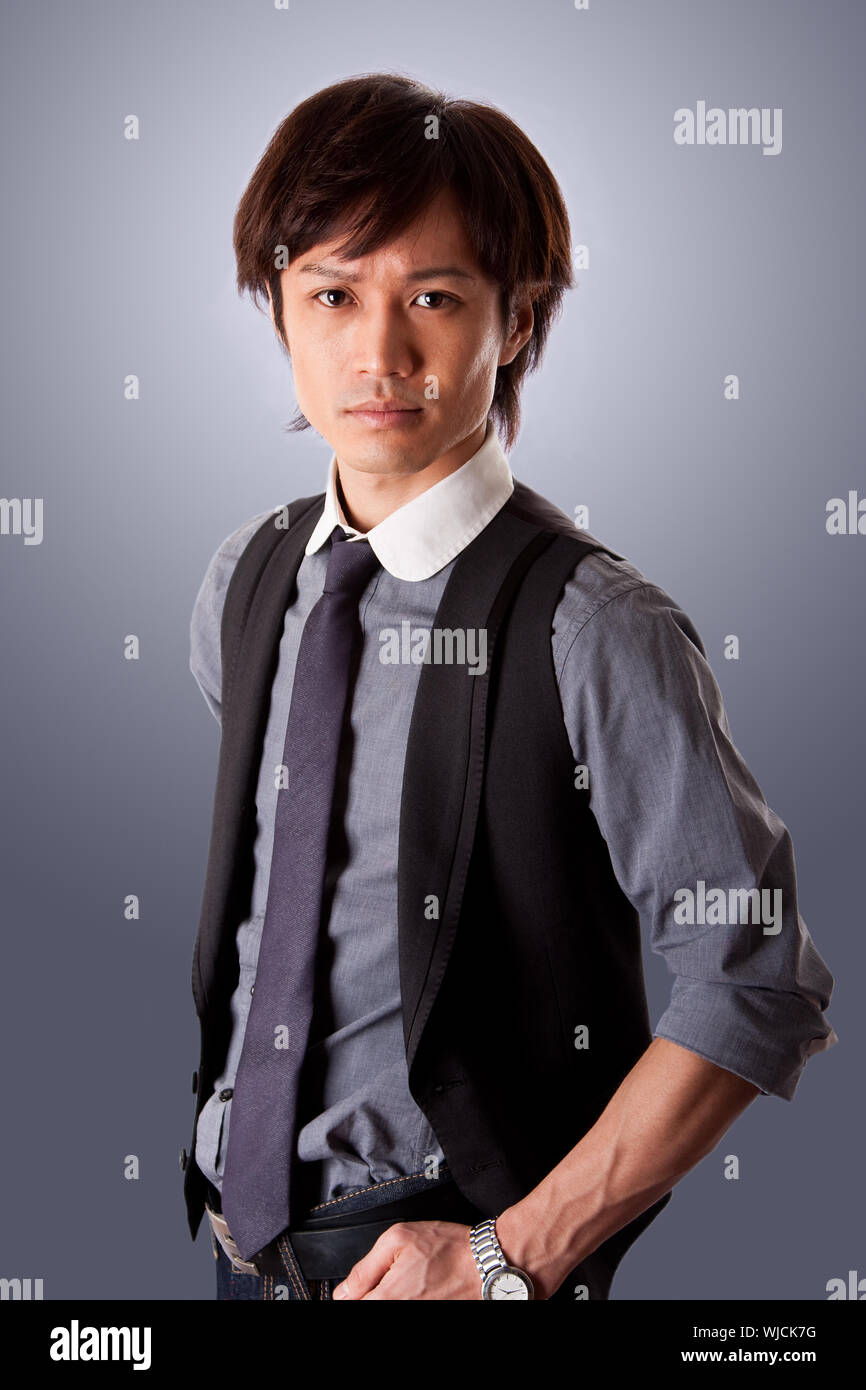 casual tie look