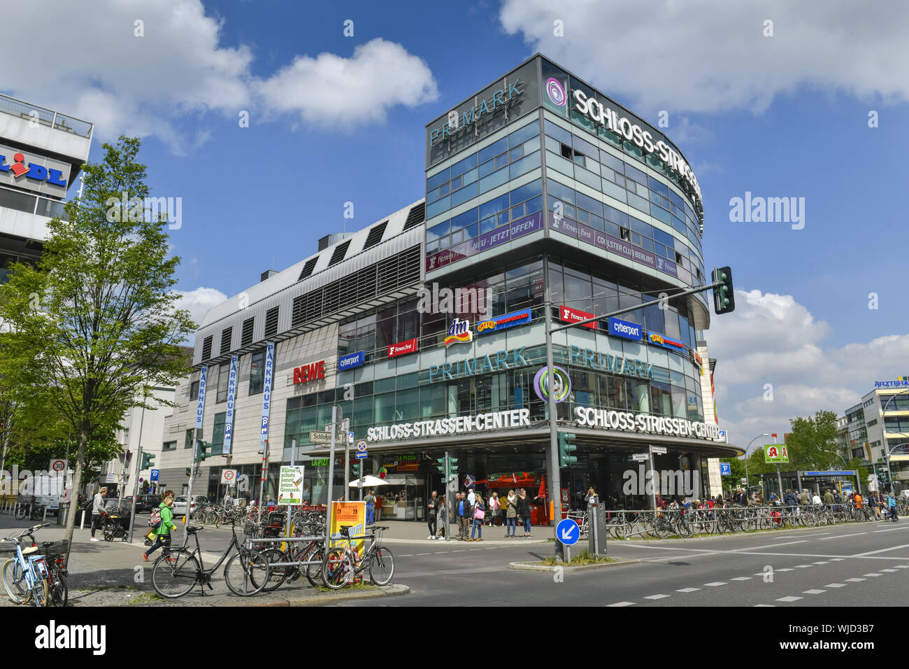 View, Outside, Outside, outside view, outside view, Berlin, Department net curtain, Germany, shopping, shopping centre, business, shops, business, sho Stock Photo