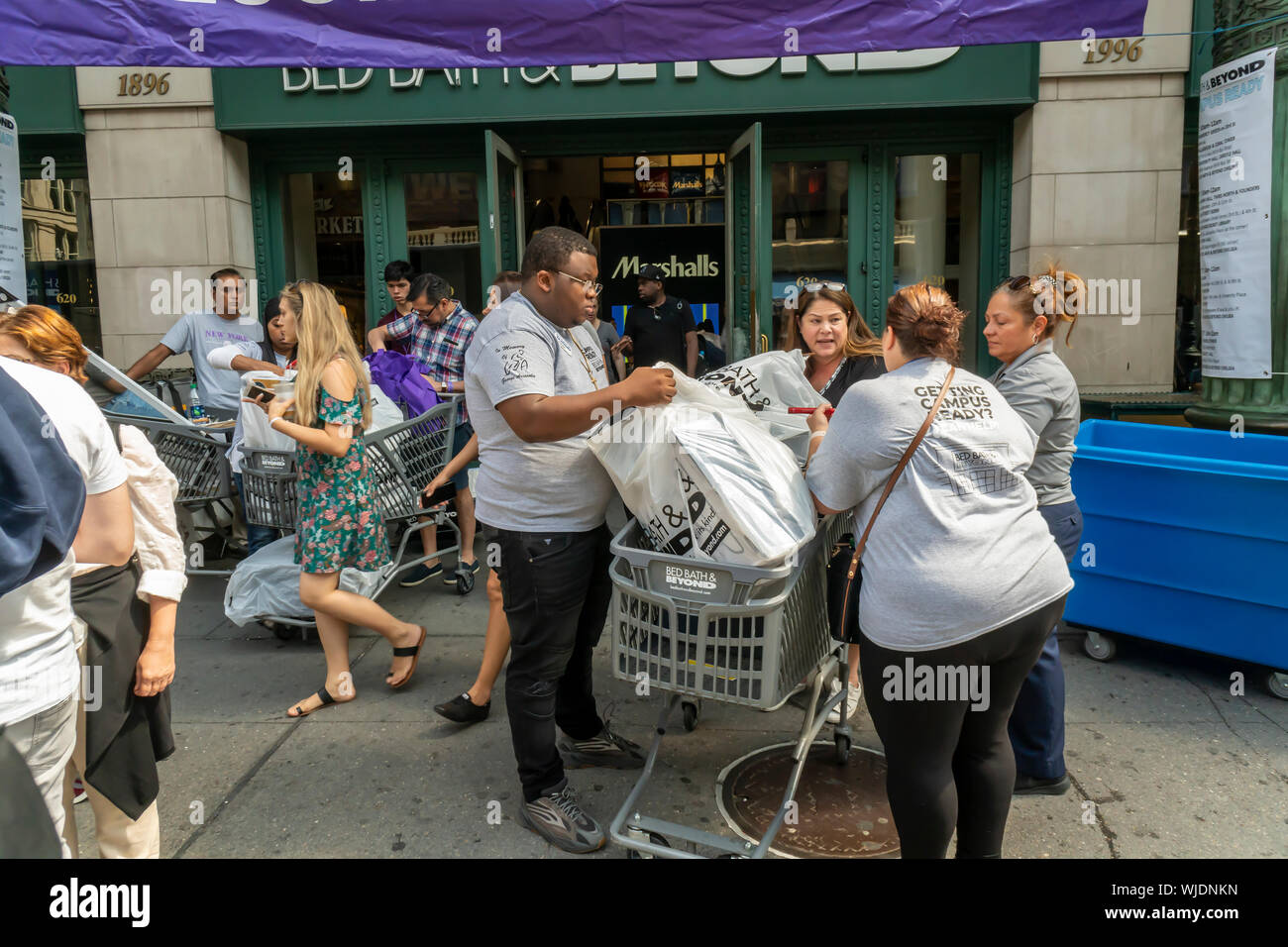 Ladies dormitories hires stock photography and images Alamy