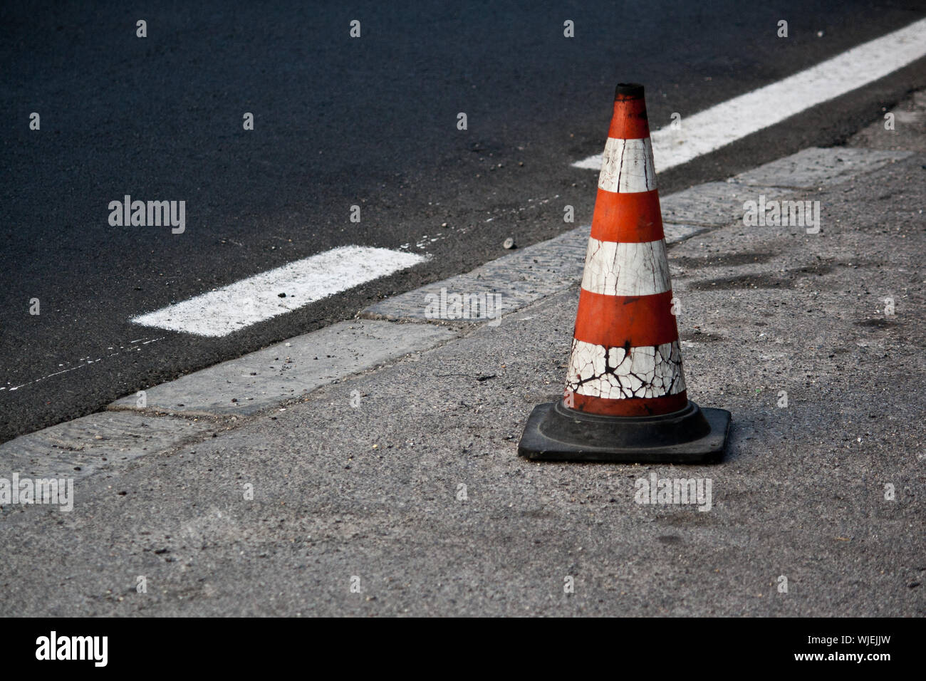 Broken traffic control hires stock photography and images Alamy