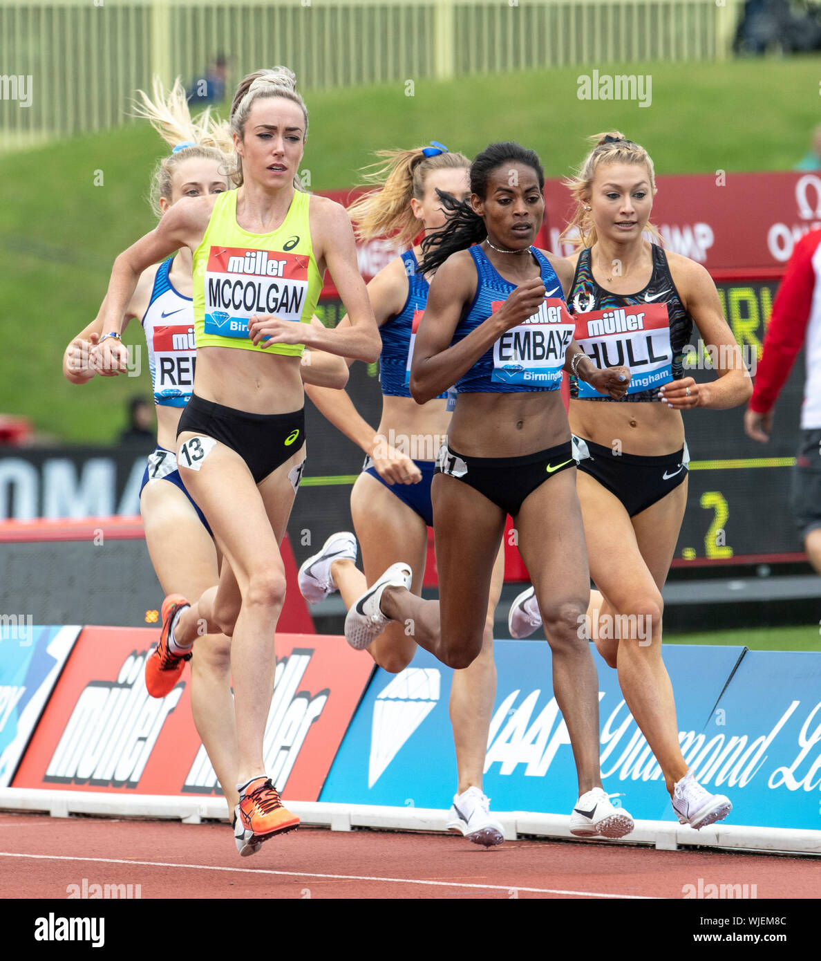 BIRMINGHAM, ENGLAND - AUGUST 18:  Eilish McColgan (GBR) Axumawit Embaye (ETH) Jessica Hull (AUS) competing in the 1 Mile race during the Muller Birmin Stock Photo