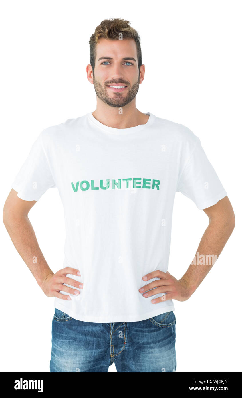 волонтерская парня. сильный мужчина волонтер. картинка волонтер мужчина. волонтер мужчина на белом фоне фото. счастливые волонтеры.