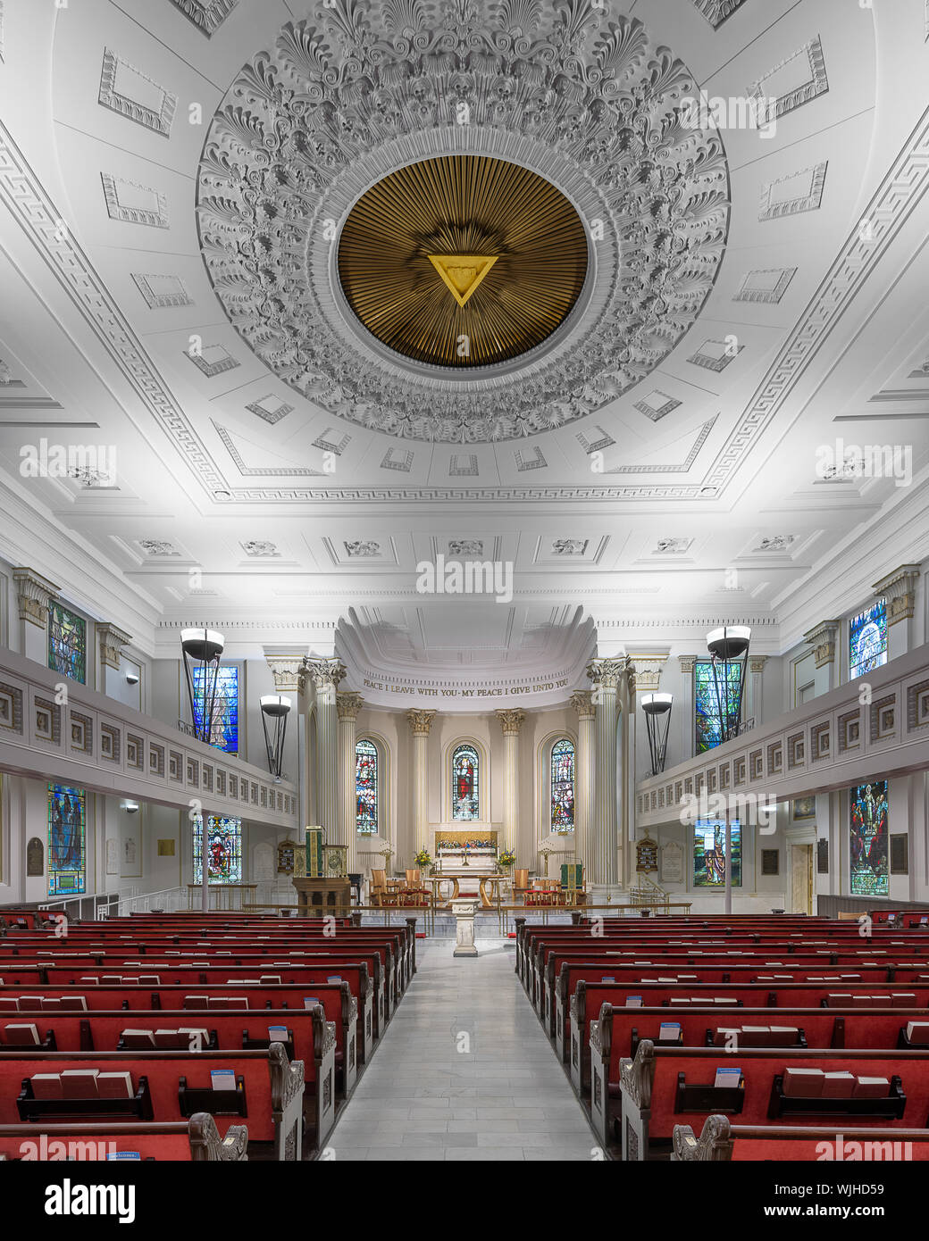 Interior and nave of the historic St. Paul's Episcopal Church at 815 E. Grace Street in Richmond, Virginia Stock Photo