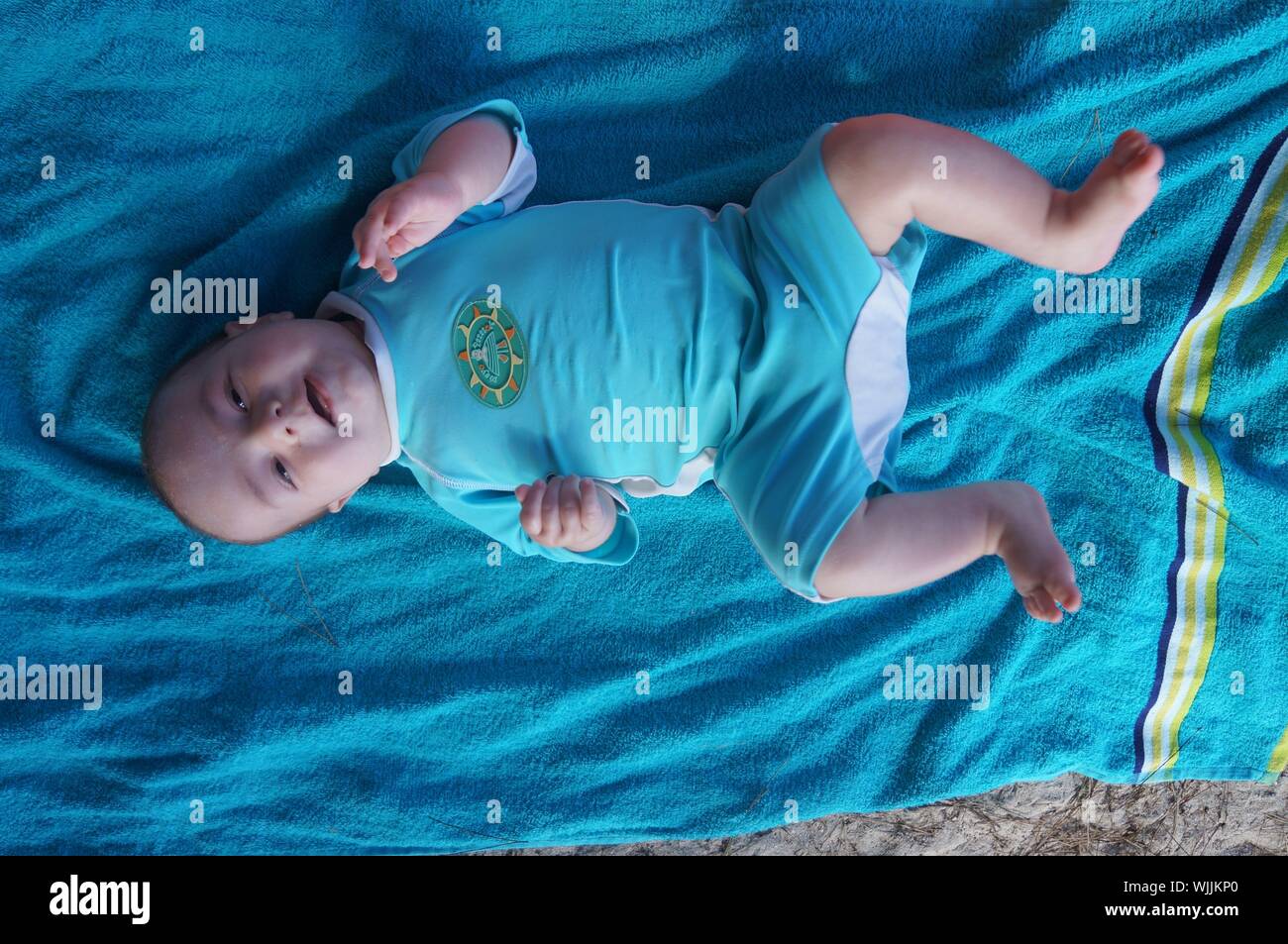 Baby blue blanket hi-res stock photography and images - Alamy