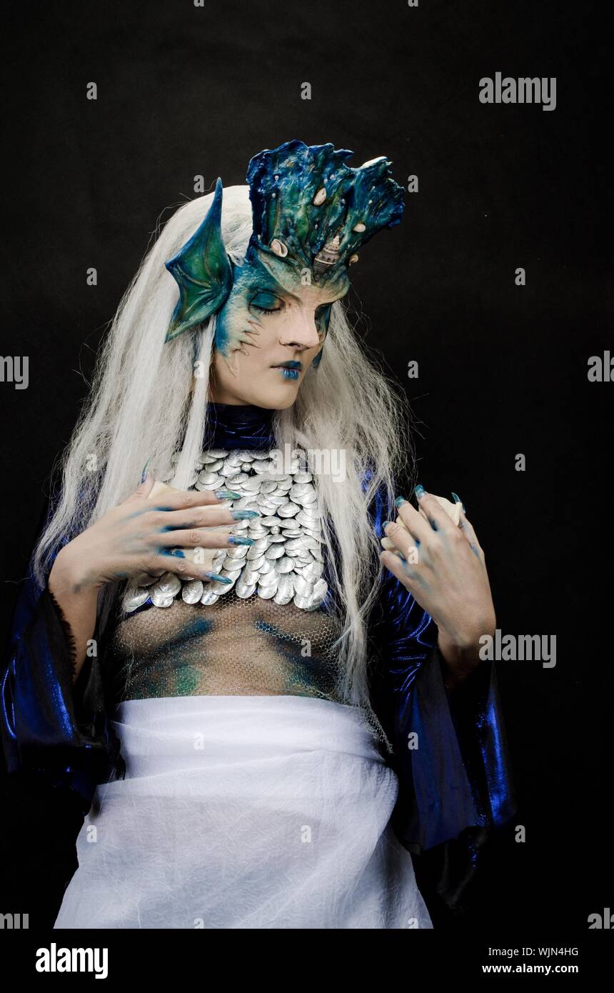 Stage costume hi-res stock photography and images - Alamy