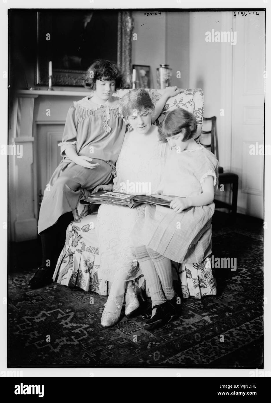 Homeric works hi-res stock photography and images - Alamy