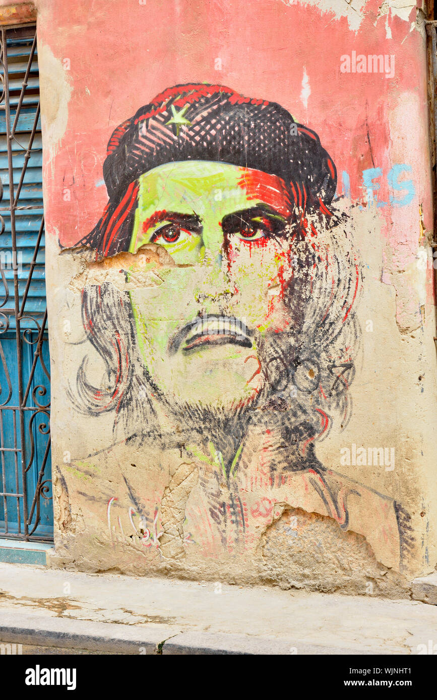 Street photography in Old Havana- Revolutionary wall art, La Habana (Havana), Habana, Cuba Stock Photo