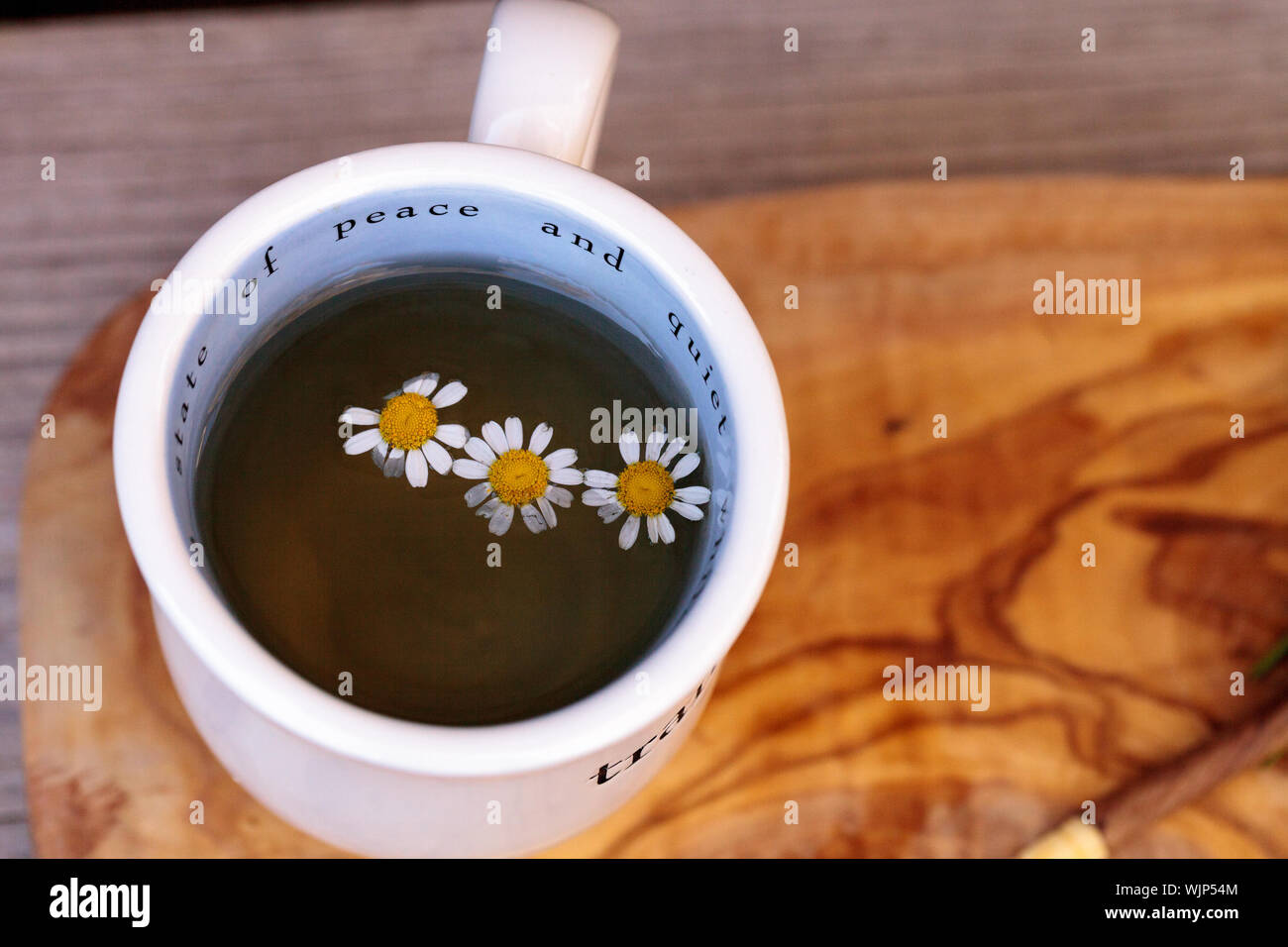 Daisy herbal tea hi-res stock photography and images - Alamy