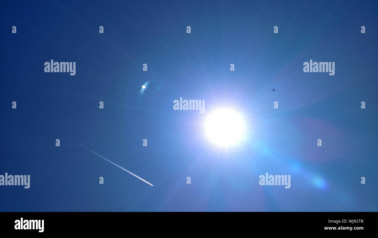 Sun clear sky hi-res stock photography and images - Alamy