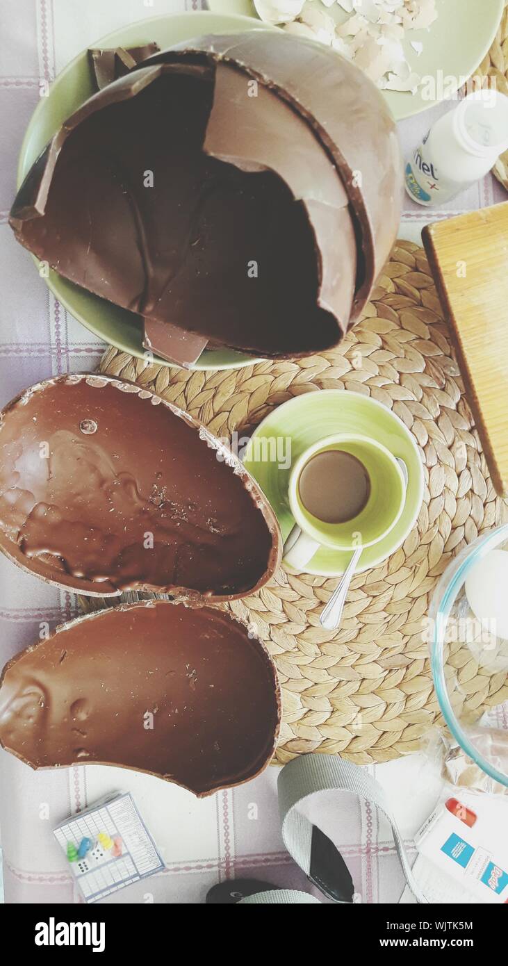 Broken Cup Tea High Resolution Stock Photography and Images Alamy