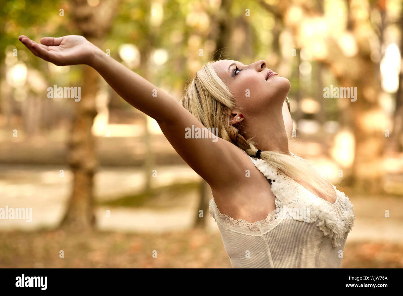 Outdoor portrait of a beautiful young girl Stock Photo - Alamy