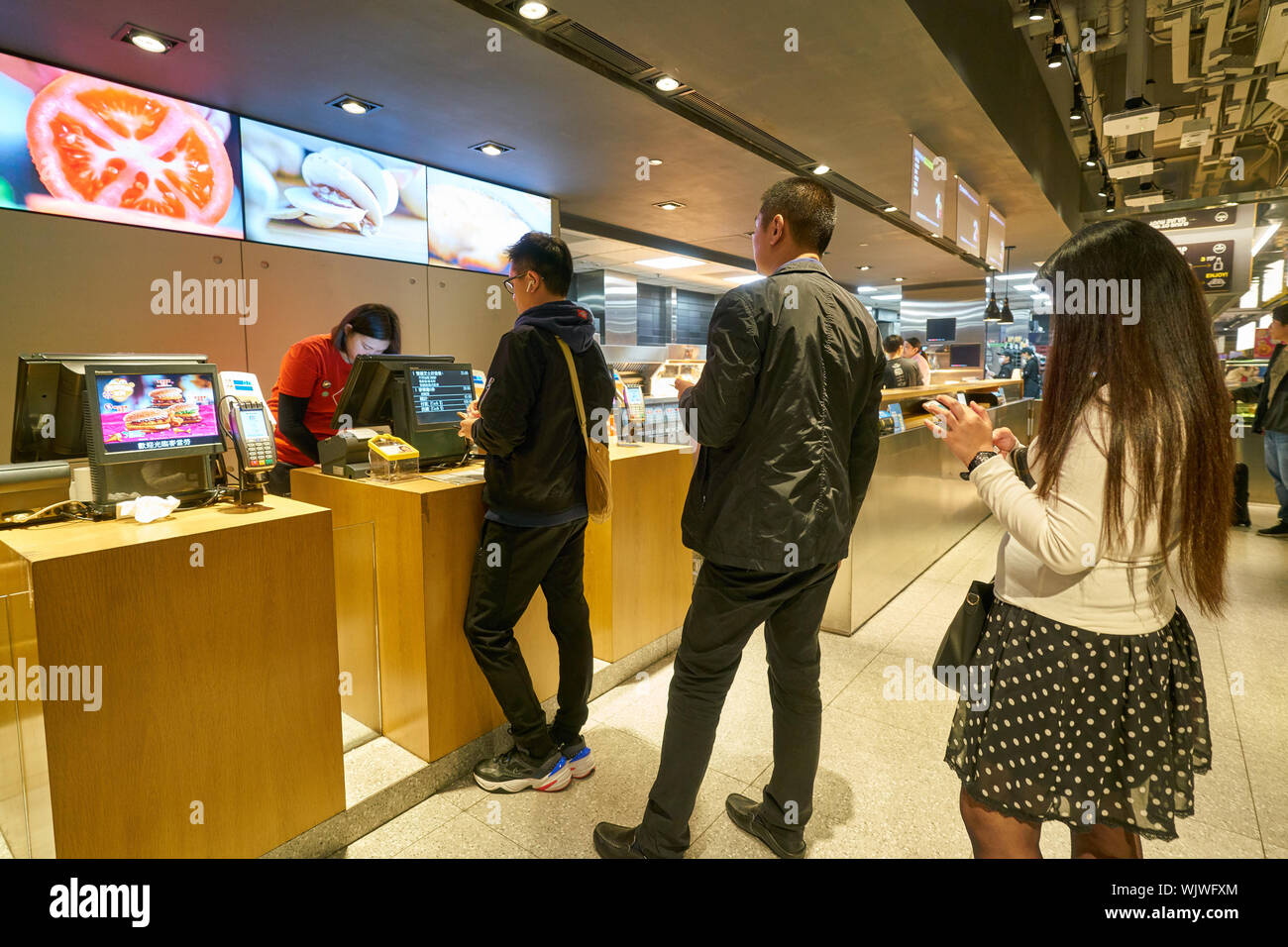 Queue to mcdonalds hi-res stock photography and images - Alamy