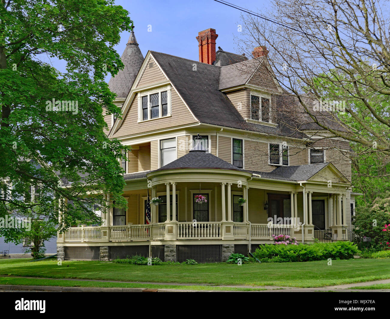 Wrap around hires stock photography and images Alamy