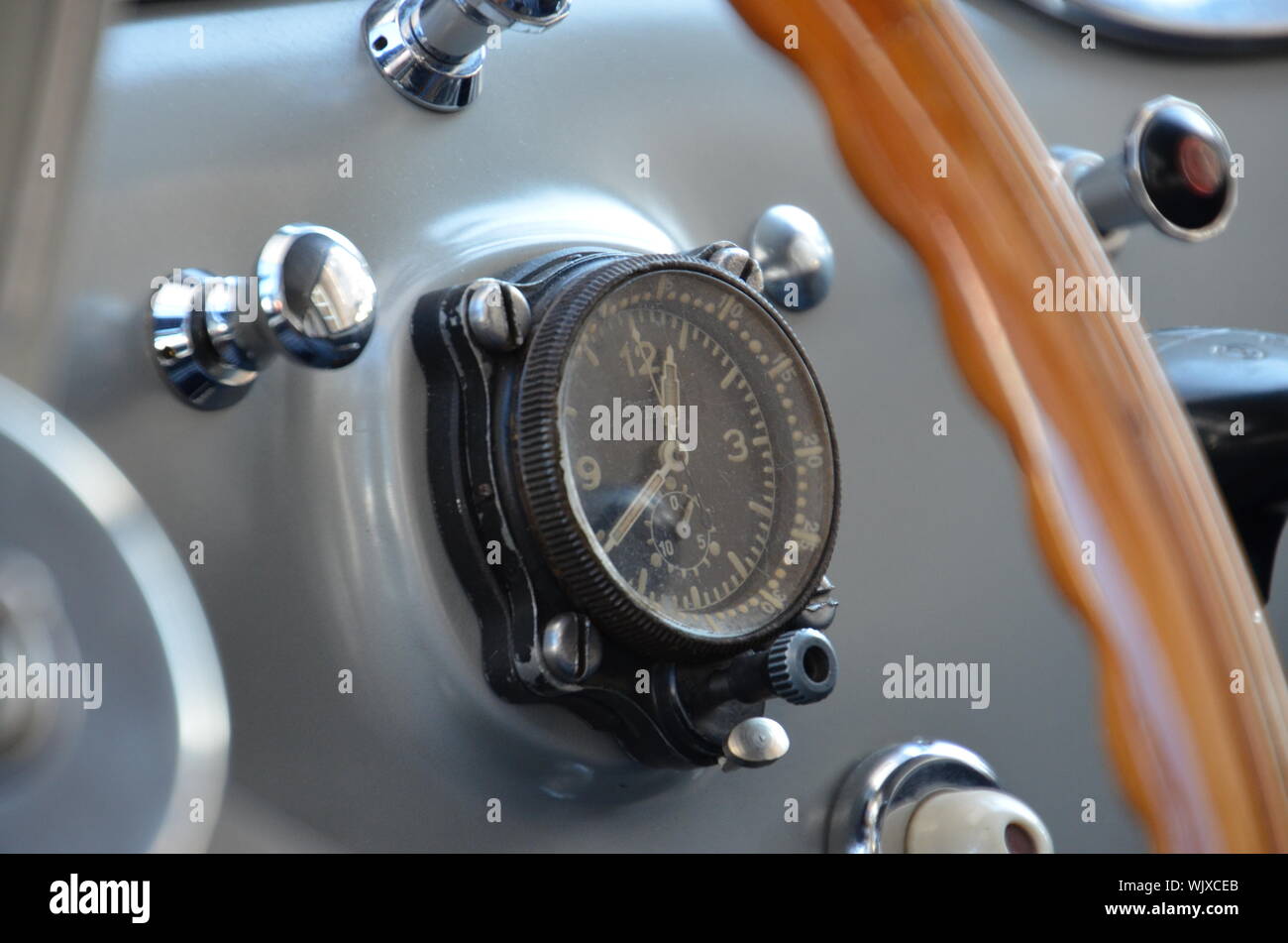 Speedometer In Vintage Car Car High Resolution Stock Photography And Images Alamy