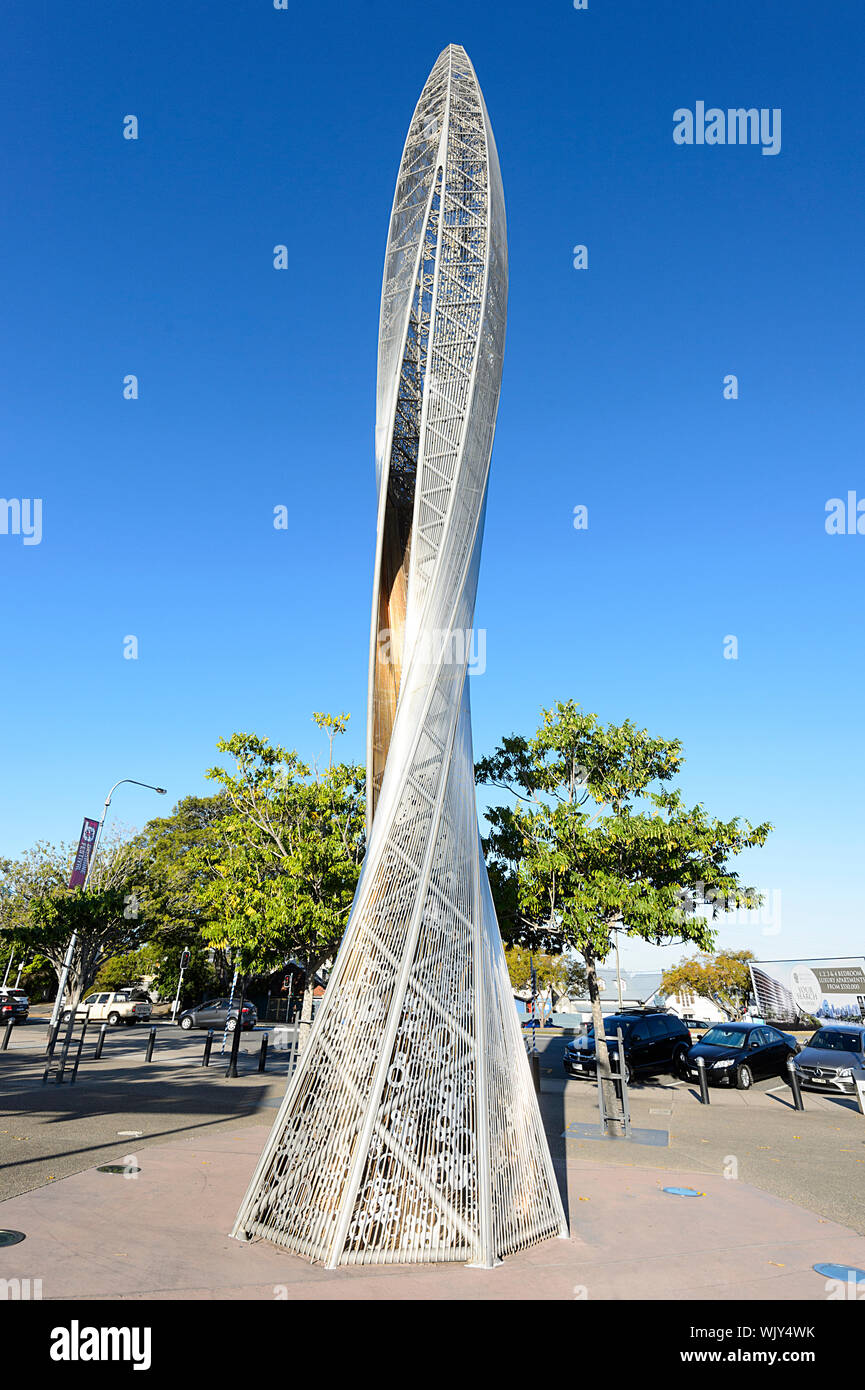 Tall modern sculpture along the Brisbane River at Kangaroo Point