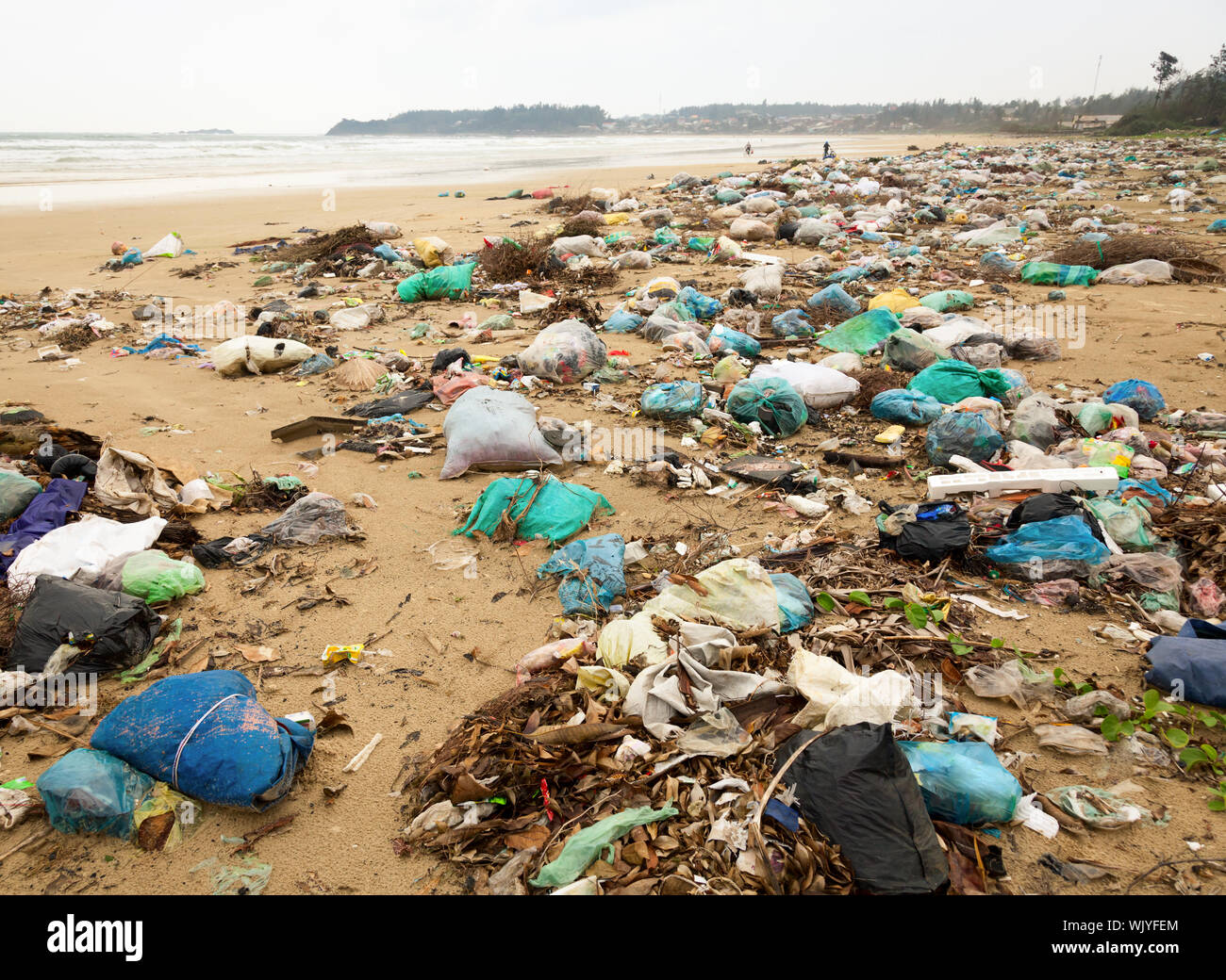 Spontaneous garbage dump on a beach in Vietnam Stock Photo Alamy