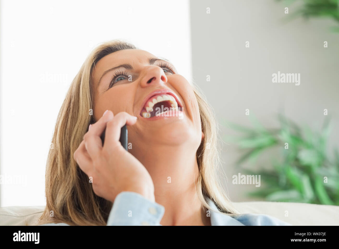 Laughing at someone hi-res stock photography and images - Alamy