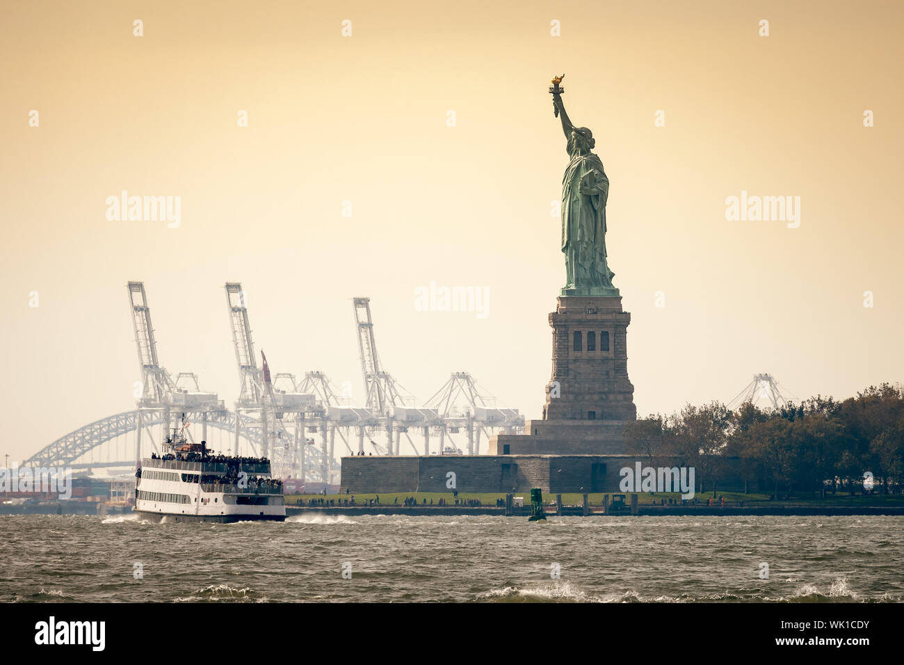 An image of a the famous Liberty Statue in New York Stock Photo Alamy