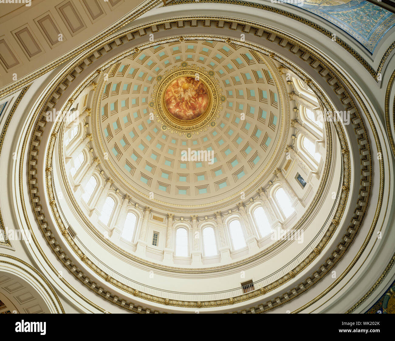 Wisconsin State Inside Interior of wisconsin capitol building hi-res stock photography and ...