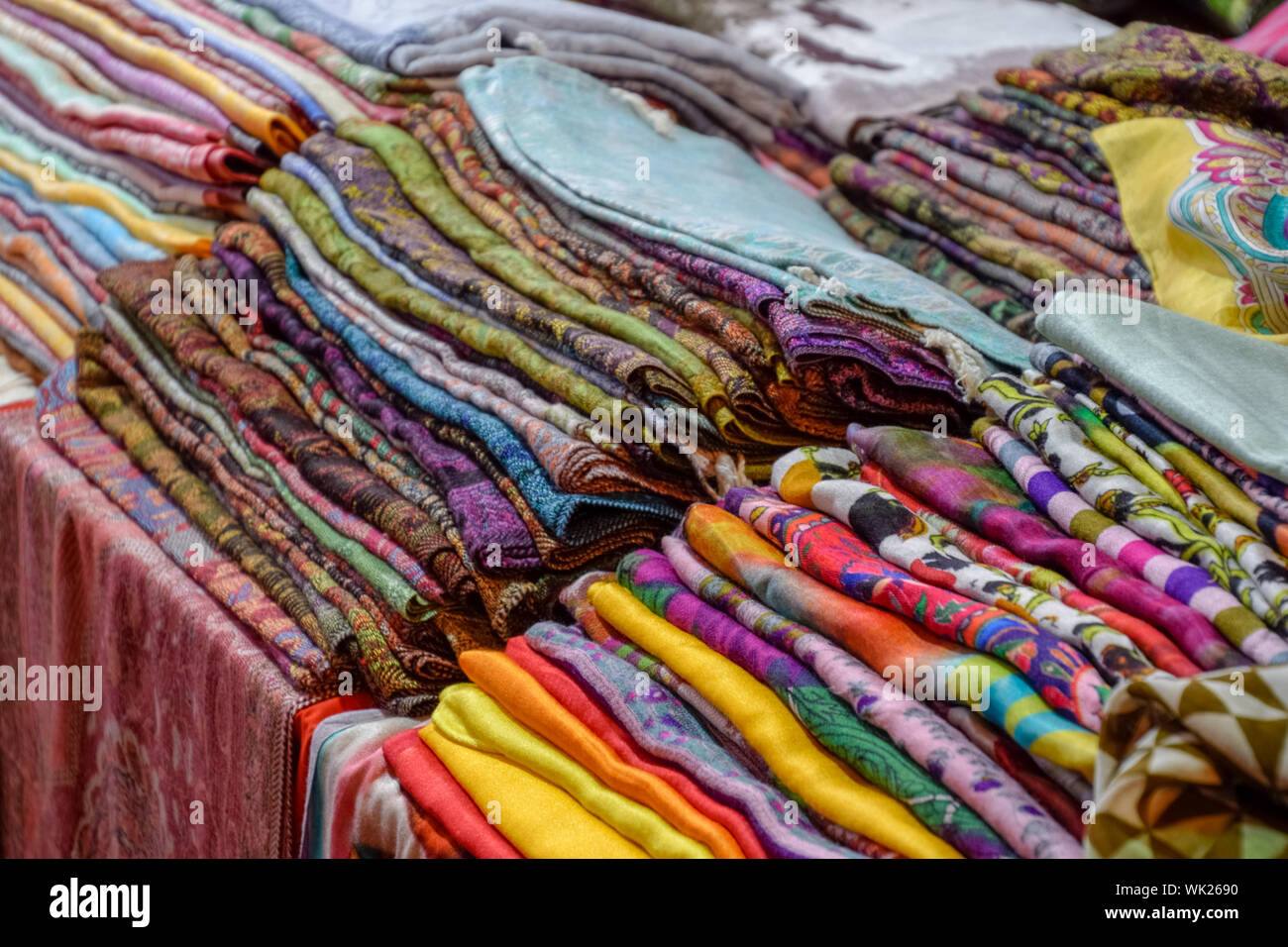 Indian fabrics on the market, fabrics, bedspreads and clothing from