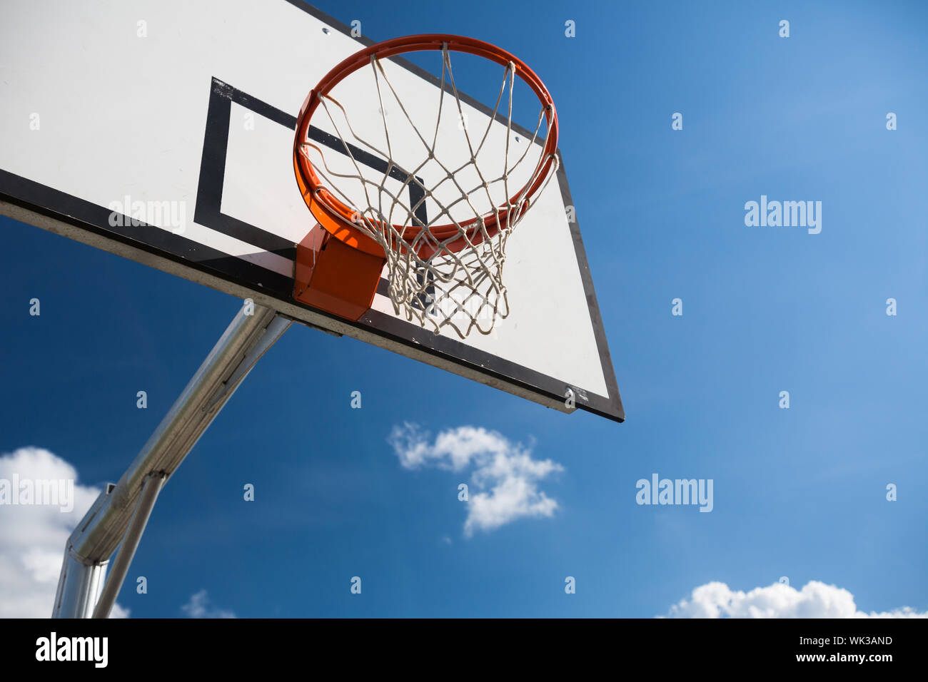 Download “A Perfectly Executed Red Ring Basketball Shot!” Wallpaper