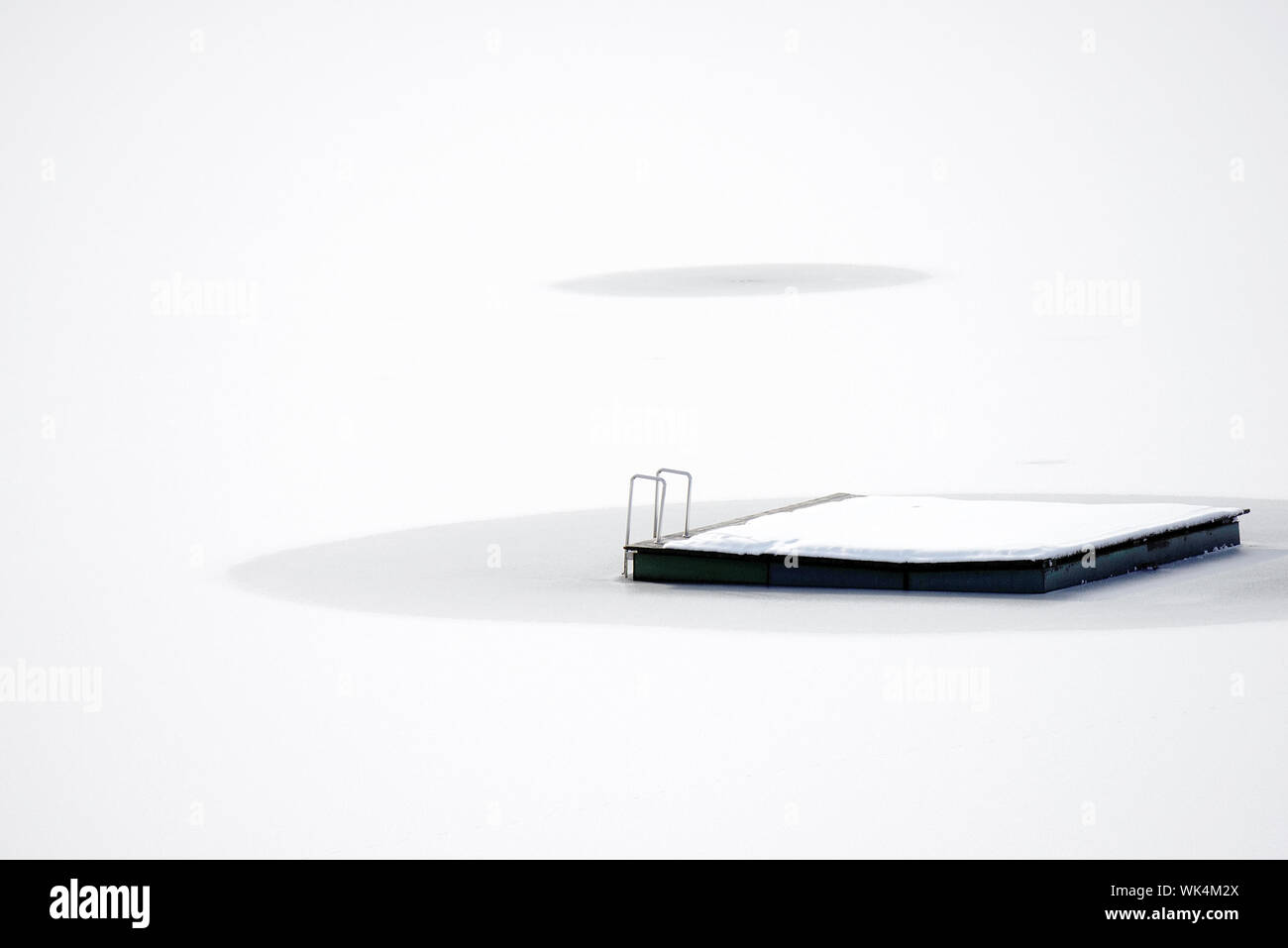 Lake diving platform hires stock photography and images Alamy