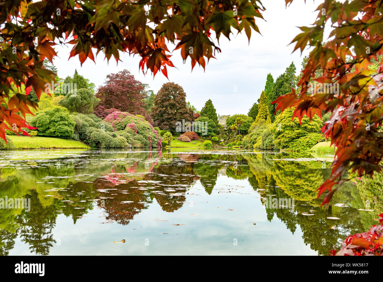 Sheffield park garden hi-res stock photography and images - Alamy