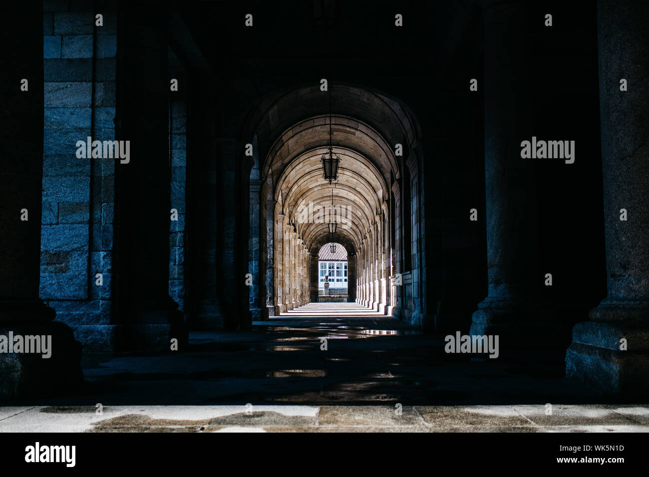 Architectural corridor hi-res stock photography and images - Alamy