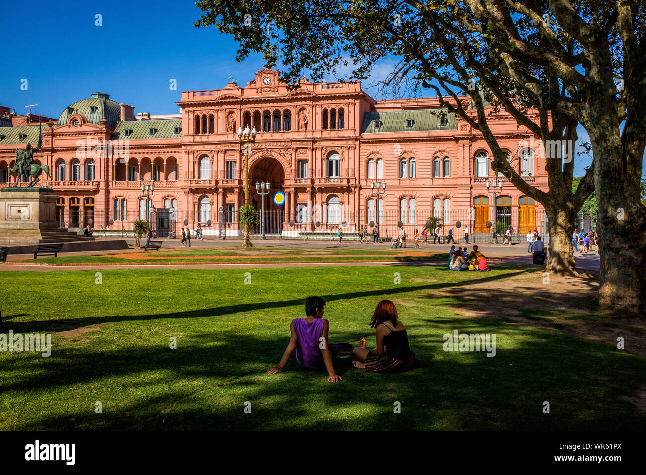 Argentina, Buenos Aires. The presidential palace, La Casa Rosada. The Pink House (La Casa Rosada in Spanish) is the executive mansion and office of th Stock Photo