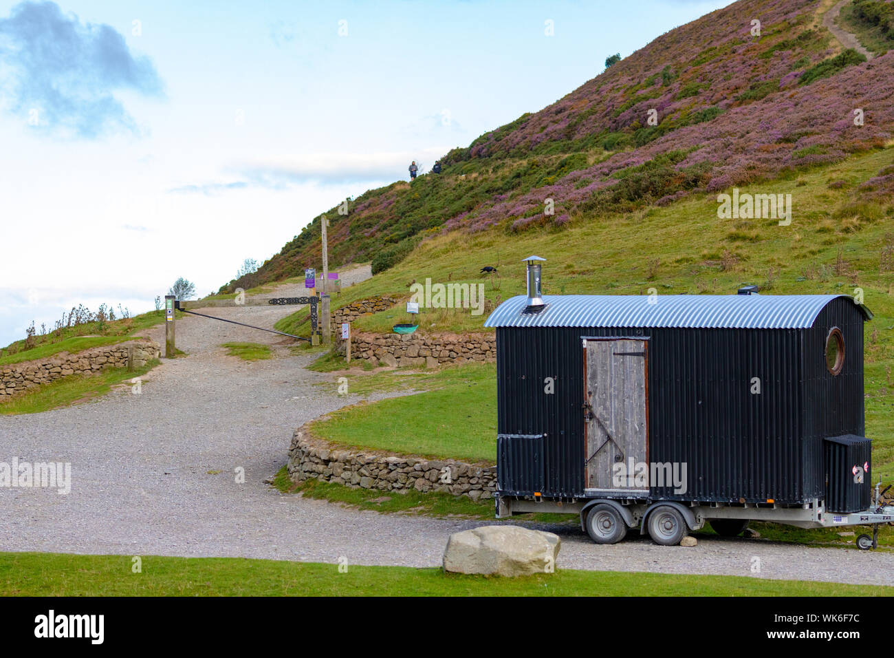 An old shepherds hut used as a cafe between the border of Denbighshire and Flintshire along the offa's dyke path at Moel Famau ,North Wales, UK Stock Photo