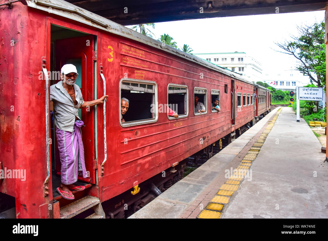 Sri Lanka Train, Railway, Mount Lavinia, Sri Lanka Stock Photo Alamy