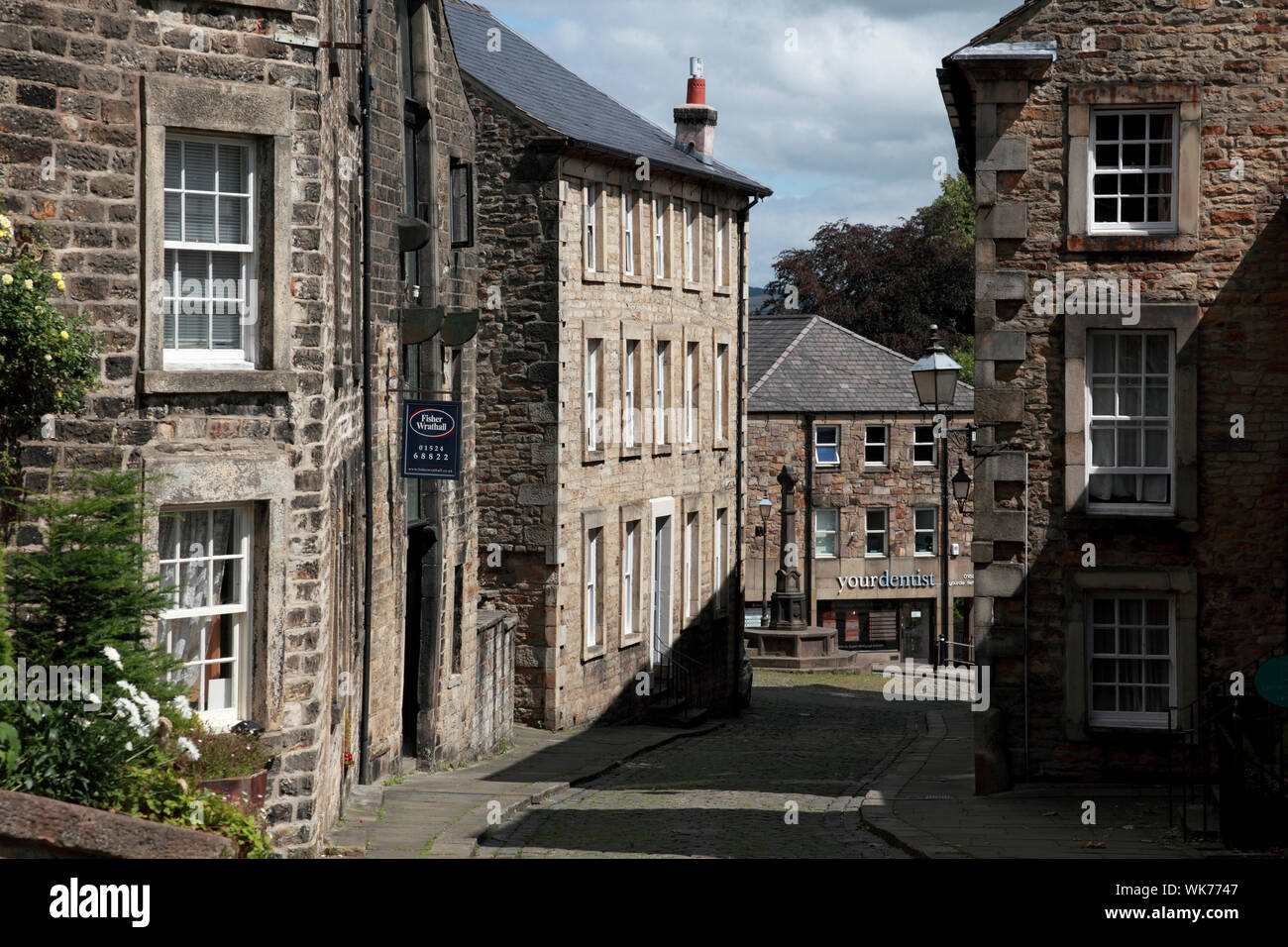 Castle Hill in Lancaster, a historic area next to the Castle, which leads to China Street, a main thoroughfare. Stock Photo