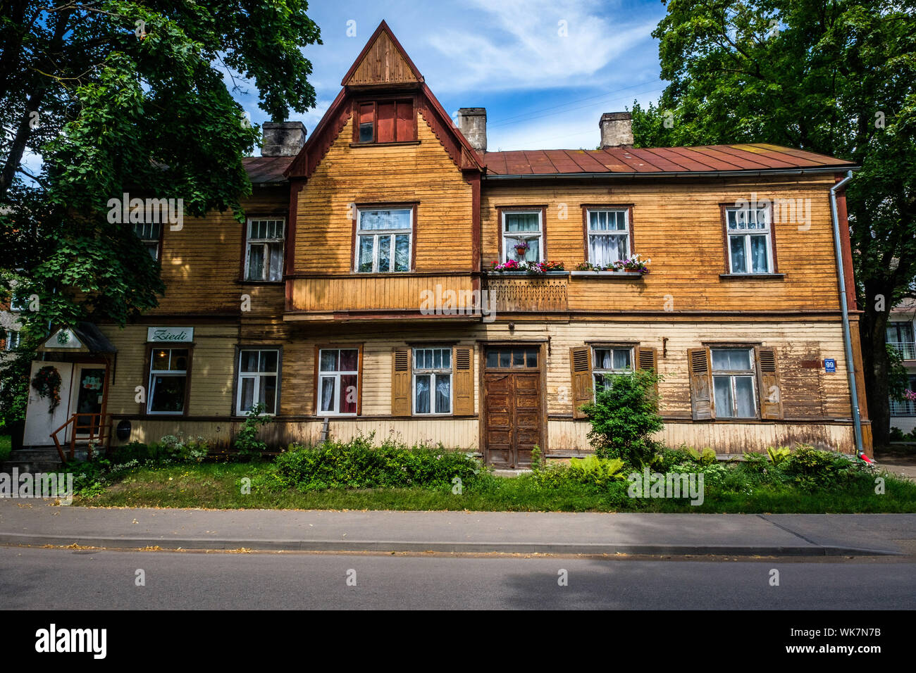 Latvia Riga. Old traditional wooden house Stock Photo Alamy