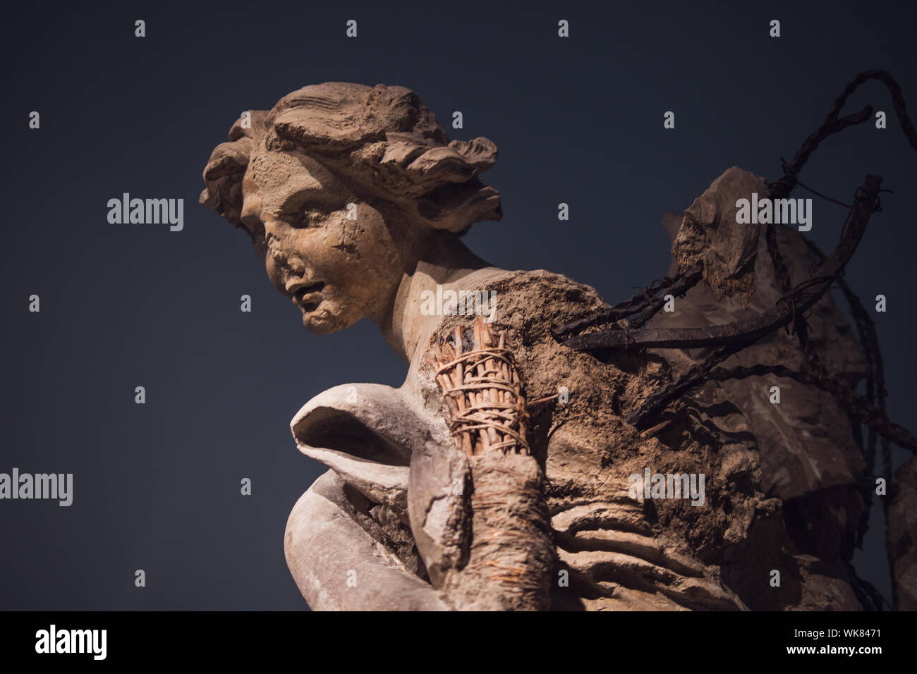 Weathered statue hires stock photography and images Alamy