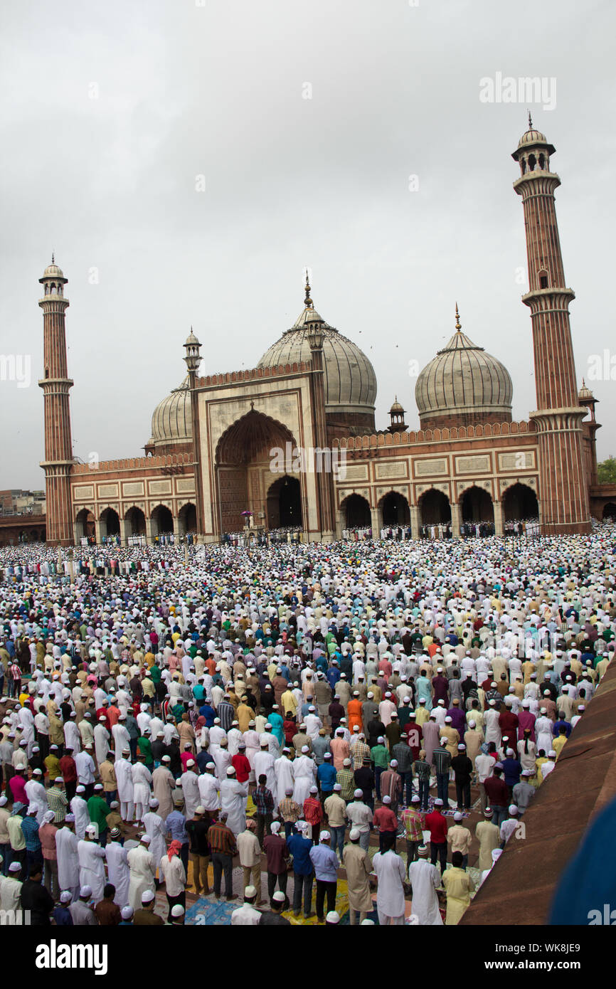Large group of people praying Namaz at masjid, Jama Masjid, Old ...