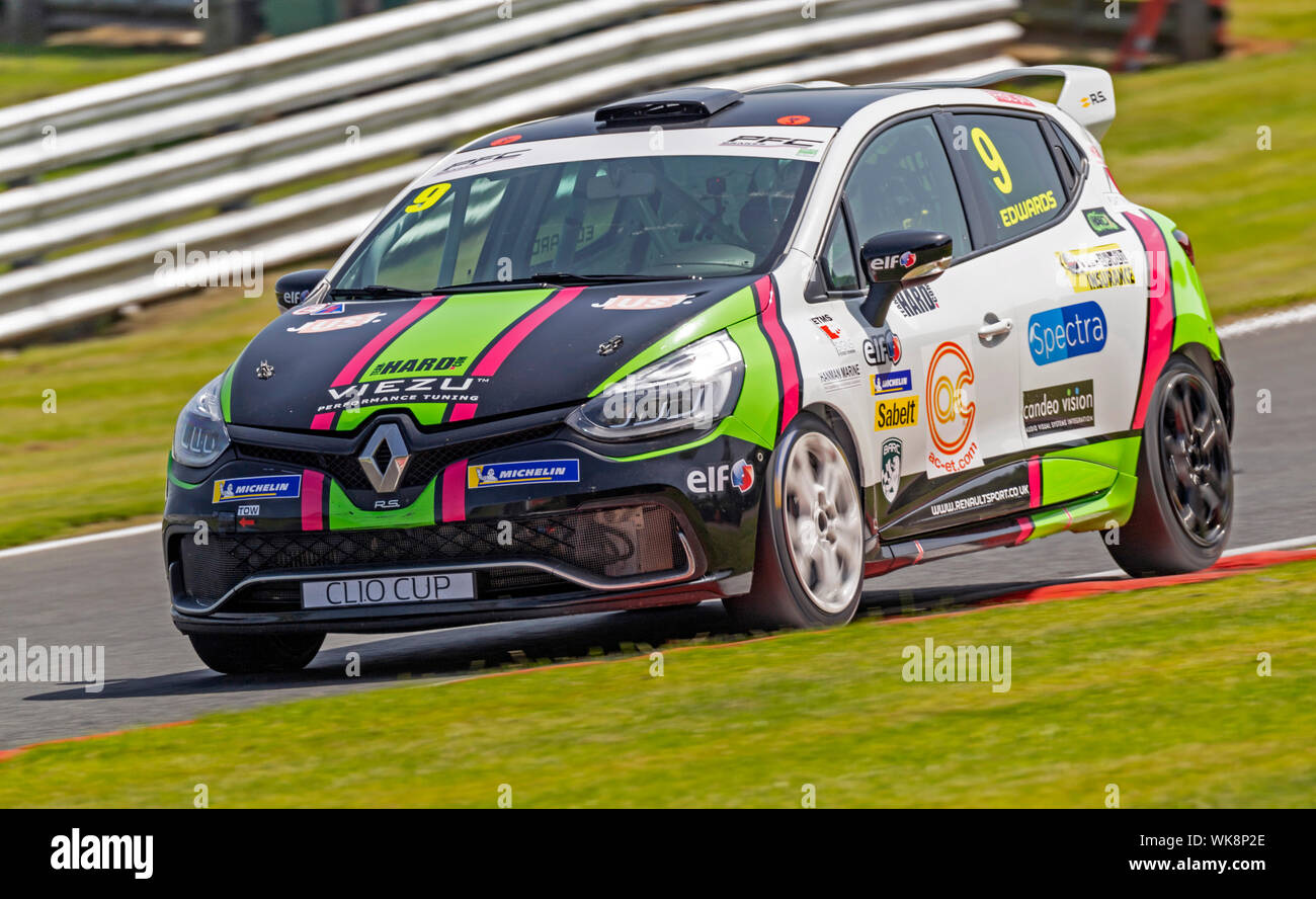 Renault Clio Cup Practice at Oulton Park, Car 9, Jade Edwards, Team