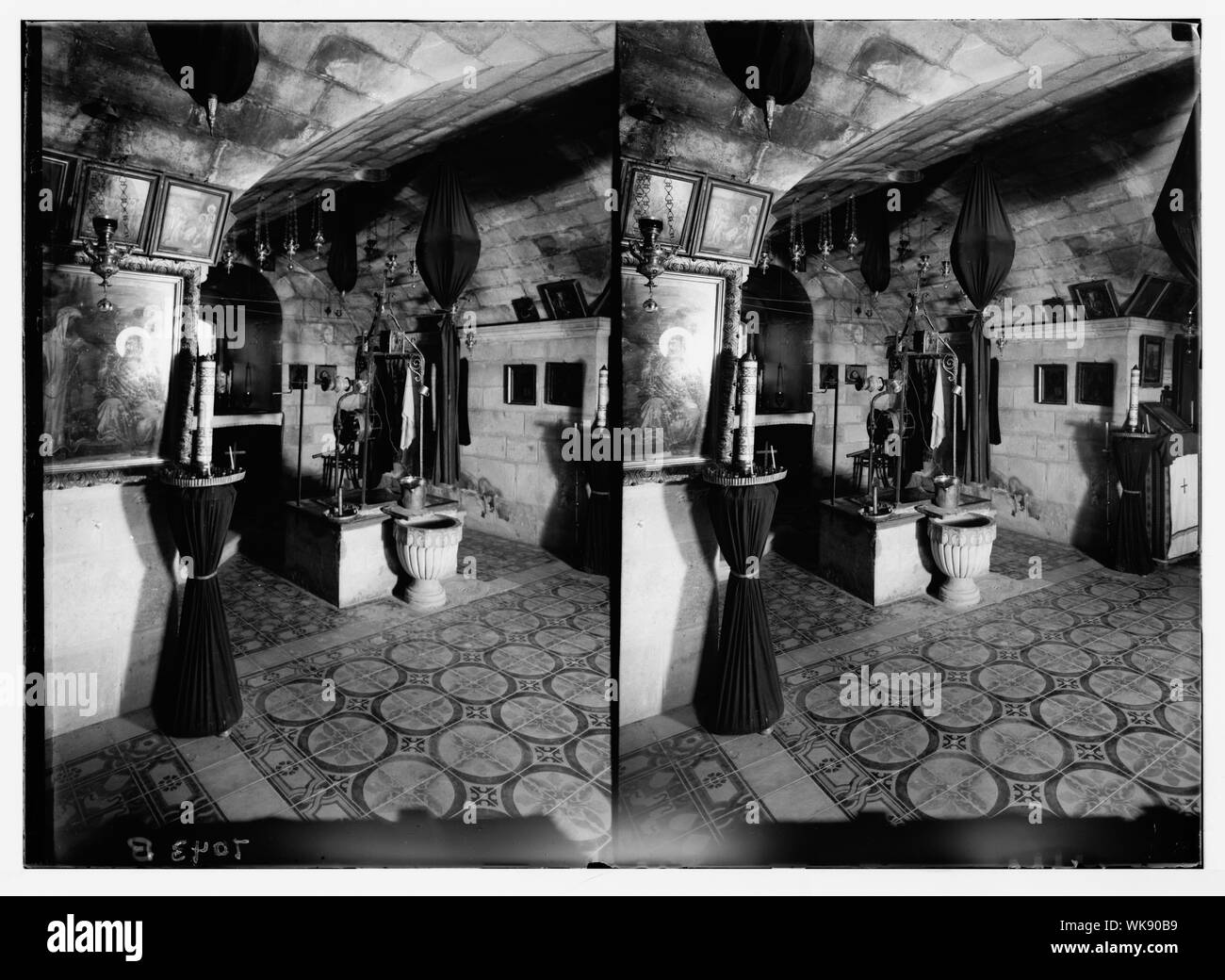 Jacob's Well after iron mounting & chapel installed Stock Photo Alamy