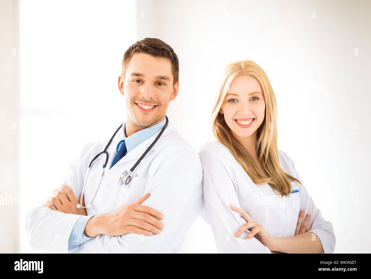 Ролевые игры врач и пациент. Подросток у врача. Врачи мужчина и женщина. Поцелуй с врачом. Врачи мужчина и женщина.