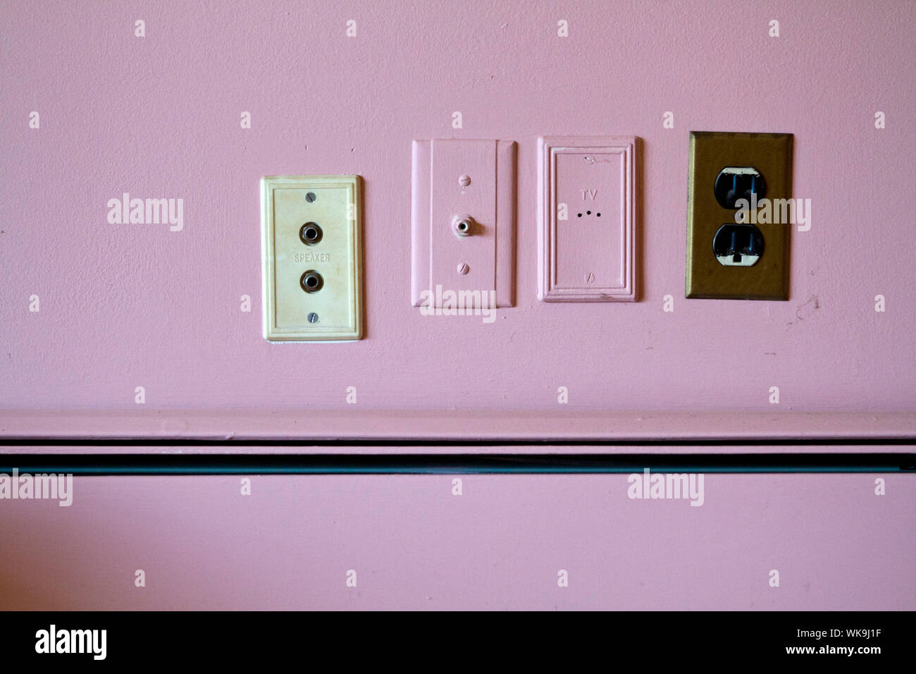 Electrical outlets hires stock photography and images Alamy