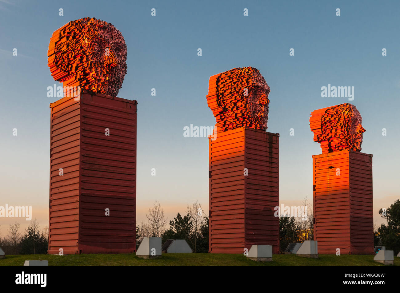 3 Heads (3 Heids), (big heids) sculpture by David Mach  Shawhead Eurocentral, North Lanarkshire,  Scotland Stock Photo