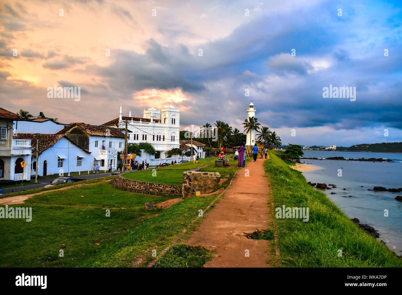Galle Lighthouse & Meeran Mosque, Galle Fort, Galle, Sri Lanka Stock Photo