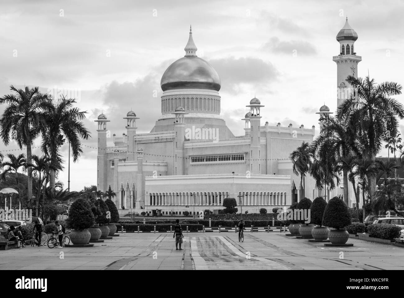 Road Leading Towards Sultan Omar Ali Saifuddien Mosque Against Sky Stock Photo
