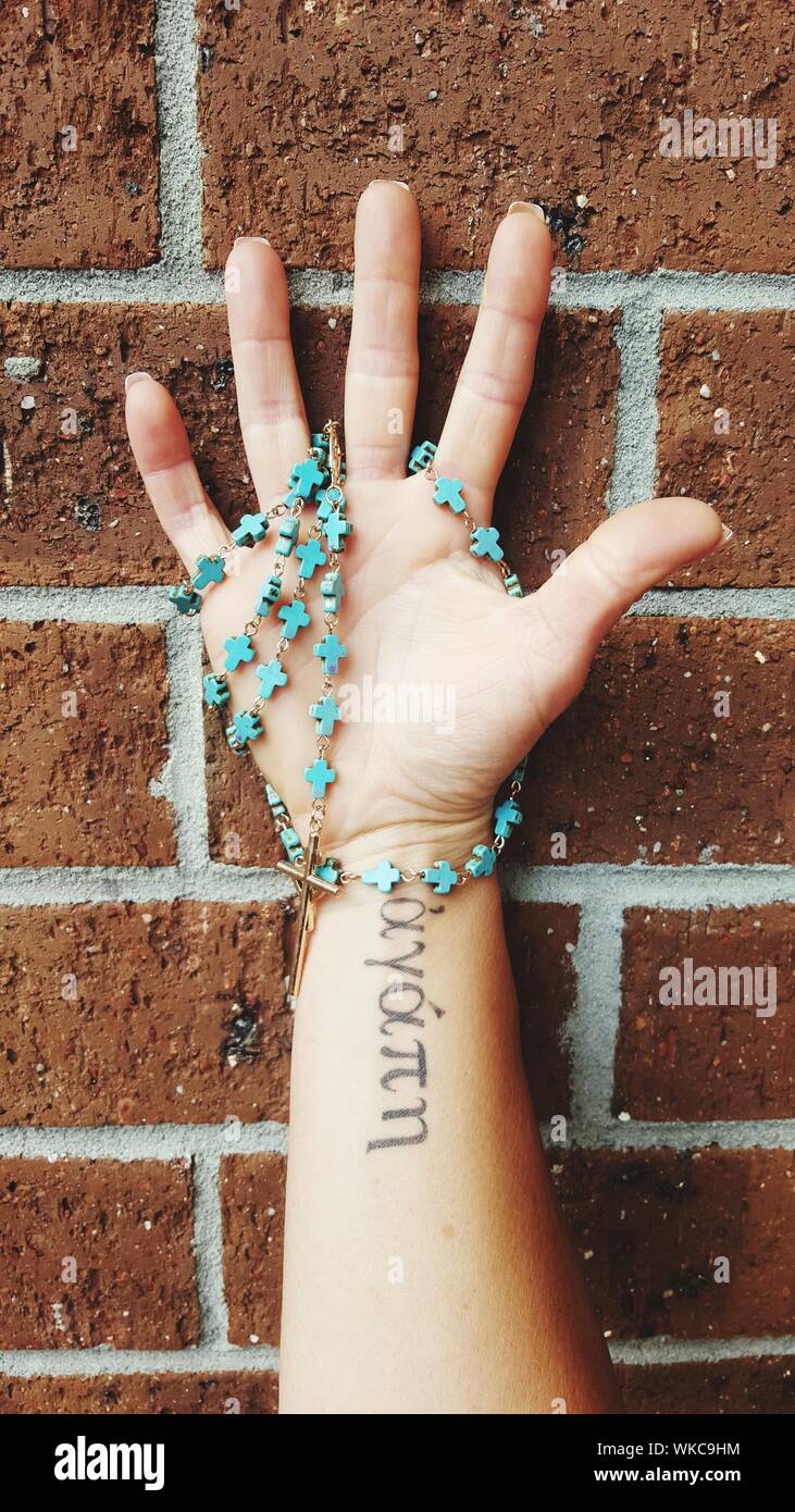 12 Hand Rosary Tattoo Ideas To Inspire You  alexie