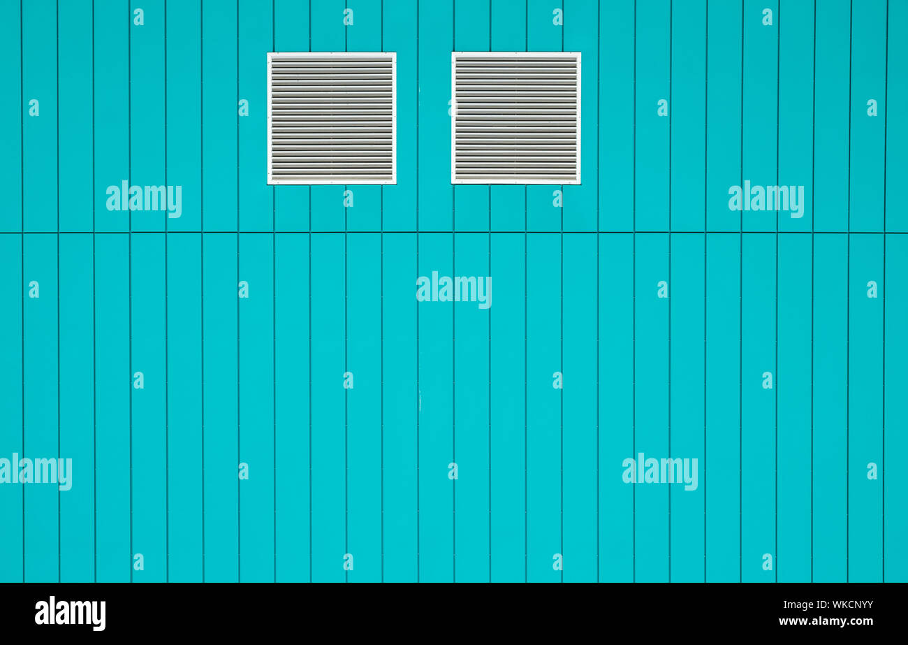 Straight windows hi-res stock photography and images - Alamy