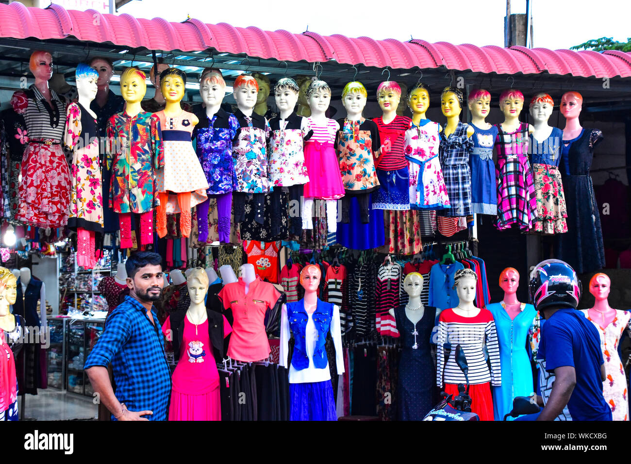 Sari store hires stock photography and images Alamy