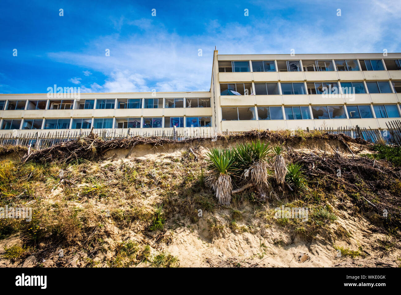 Soulac-sur-Mer (central-western France): the four-storey building “Le Signal”, whose owners were evacuated by a prefecture decree for climatic reasons Stock Photo