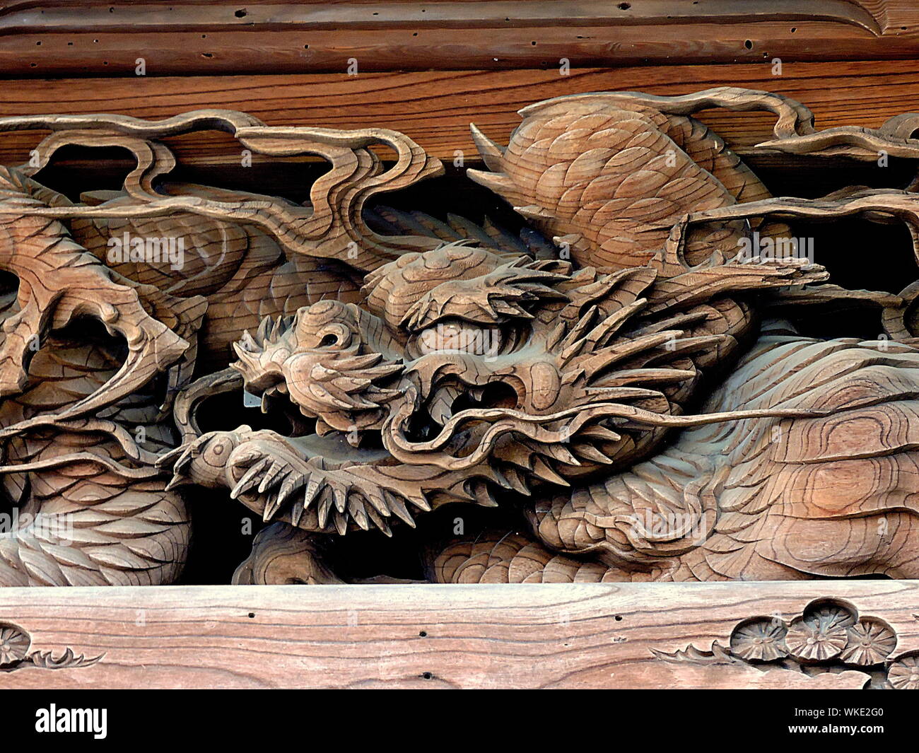 Wood carved dragon hi-res stock photography and images - Alamy