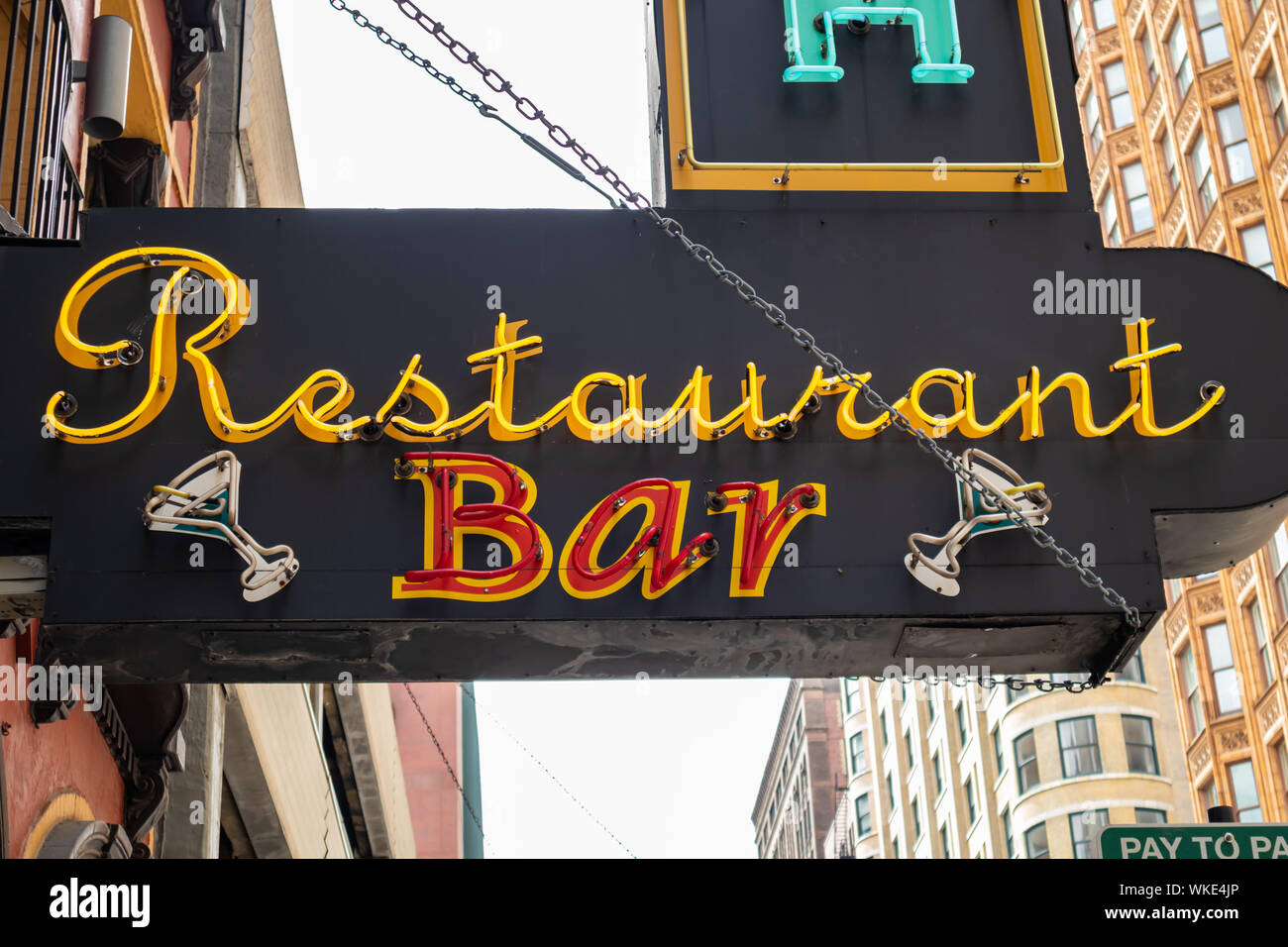 Illinois chicago neon sign bar hires stock photography and images Alamy