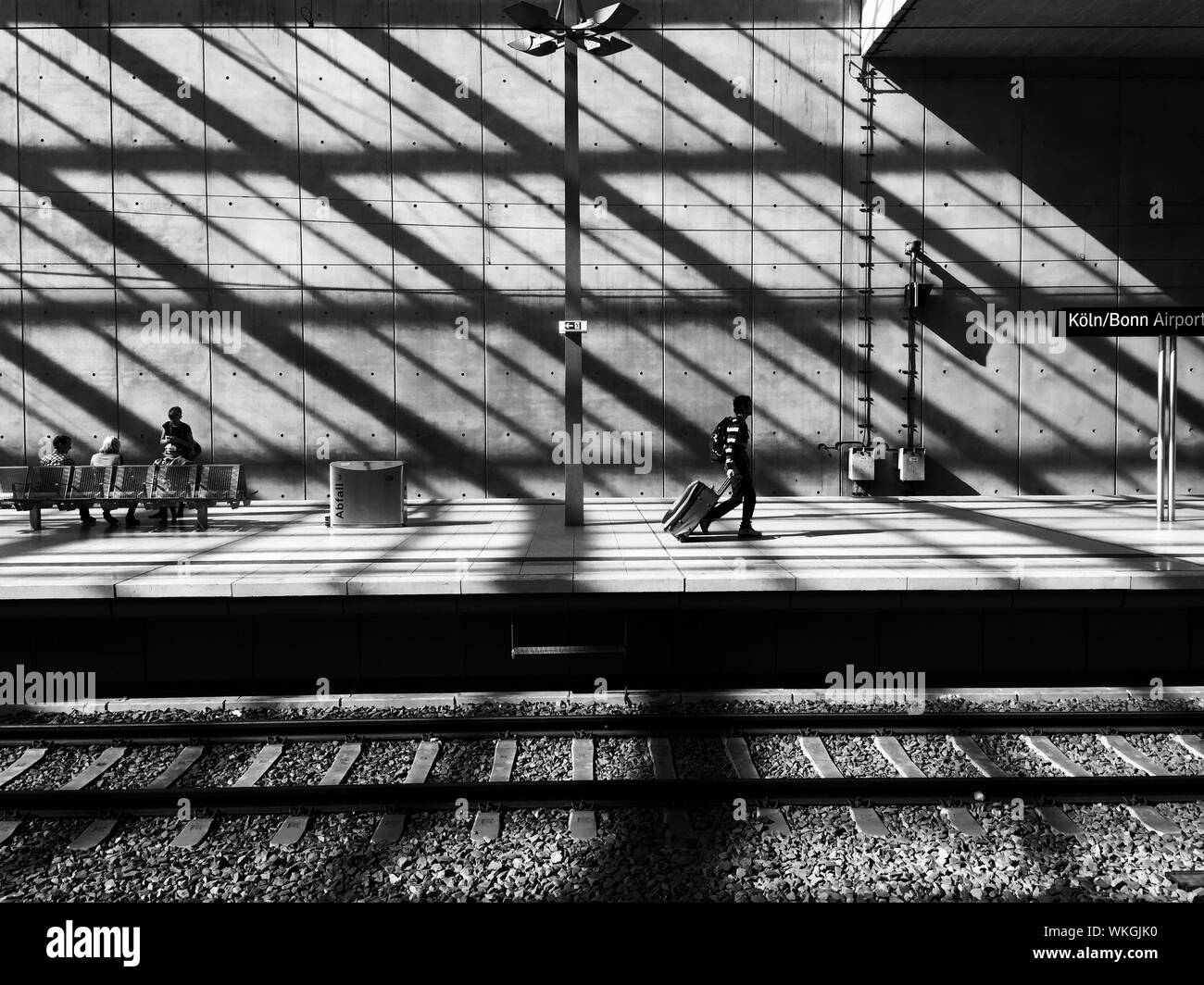 Station rail tracks platform Black and White Stock Photos & Images - Alamy
