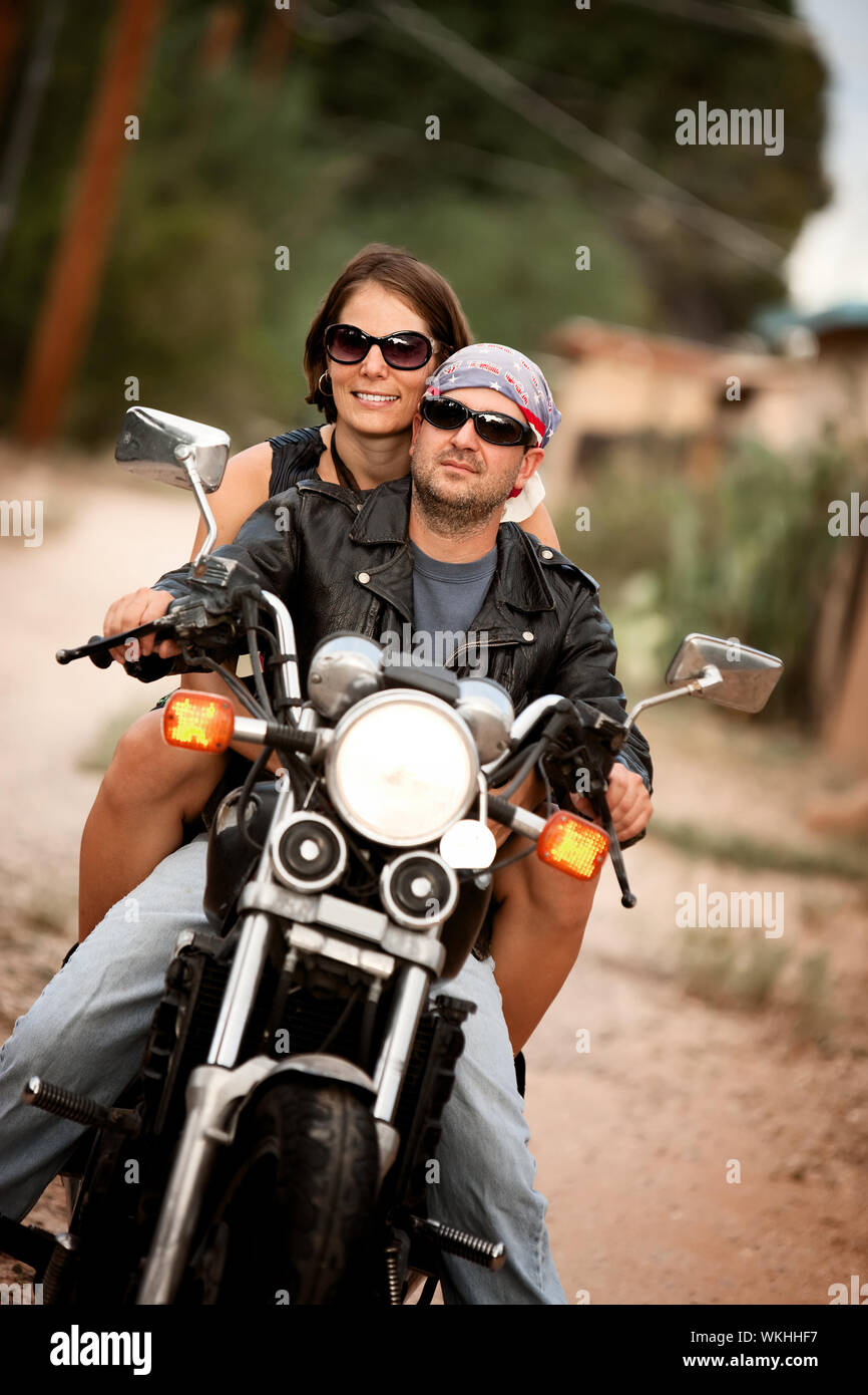 Молодые байкеры локи. Мотоцикл арт. Мыши рокеры с марса. Фанфик байкер. Парень на мотоцикле арт.